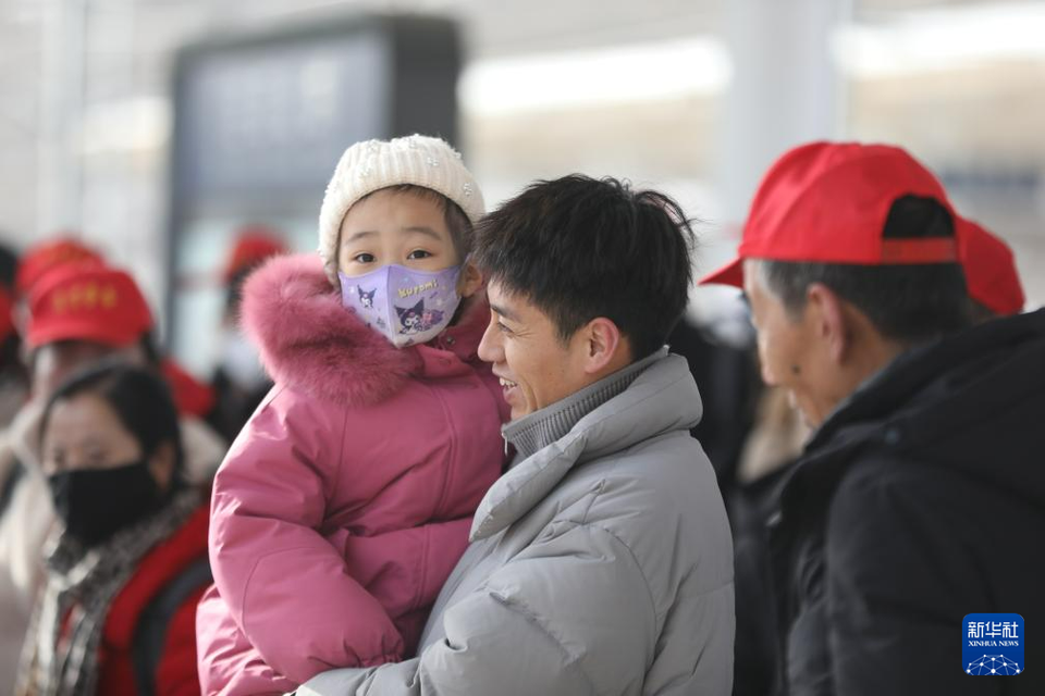 甘肅發送2025年首趟返崗務工免費專列