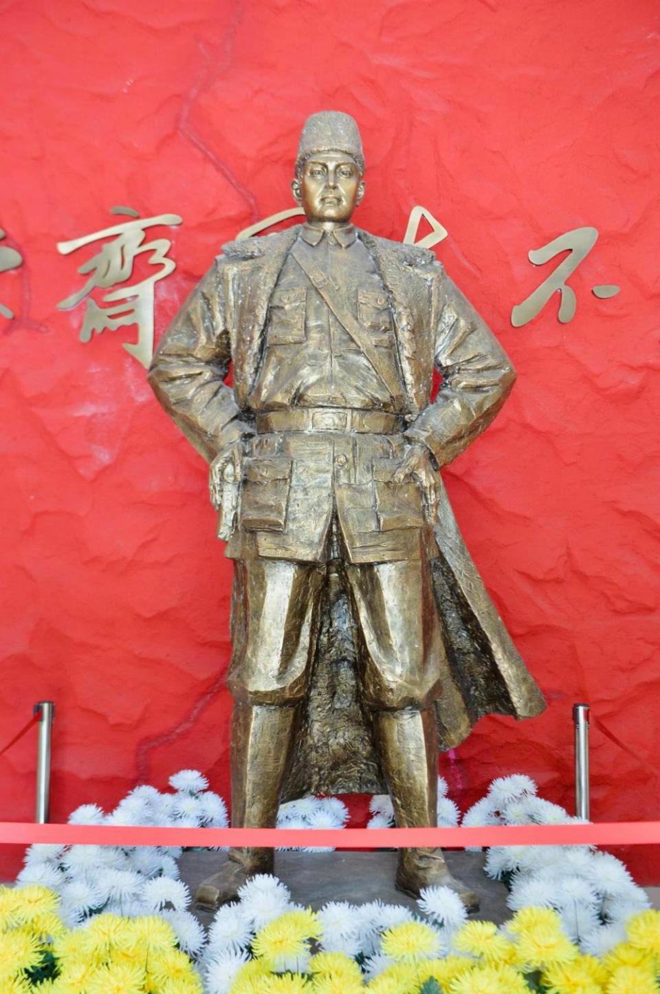 銘記歷史 緬懷先烈｜一生踐一諾 獨臂退伍老兵為烈士守墓四十載