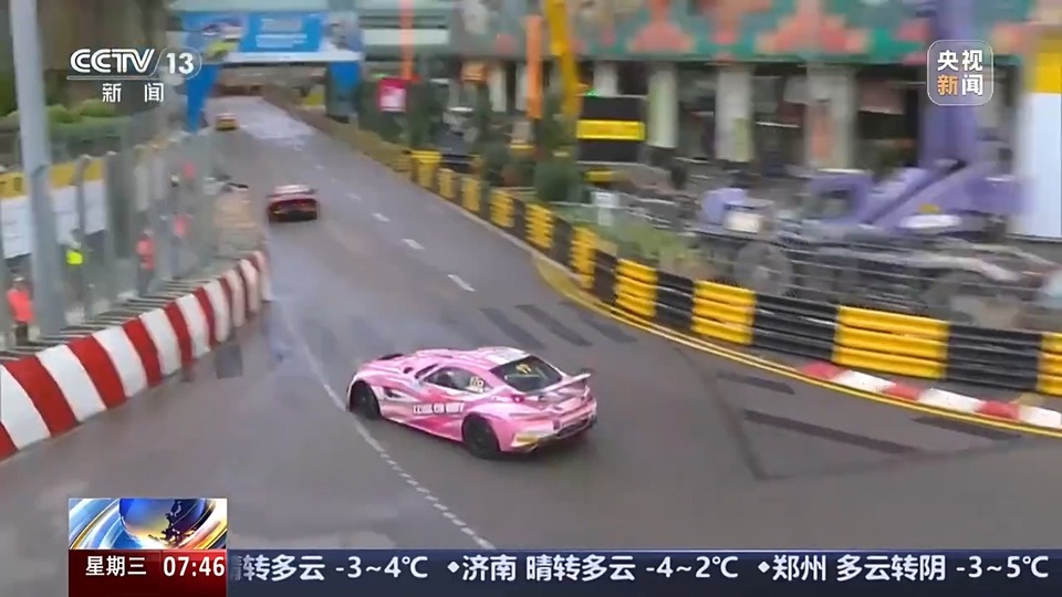 濠江情濃家國心丨在東望洋賽道跑出“中國速度” 走進澳門車手的“飛馳人生”
