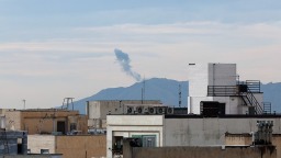 以軍稱正打擊“整個德黑蘭”的軍事設施_fororder_173eca1855bc499f8429954d5eac7642