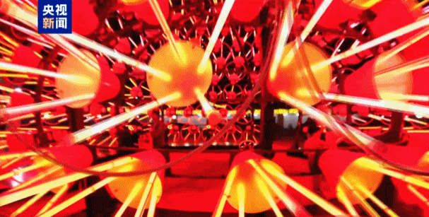 燈光璀璨，祝福澳門
