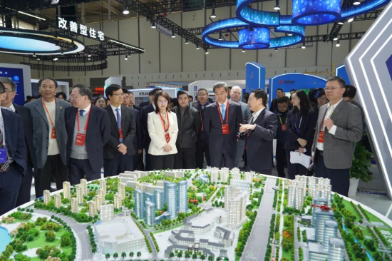 全面展現科技成果 2025江蘇綠色低碳建築國際博覽會在南京開幕_fororder_圖片 1