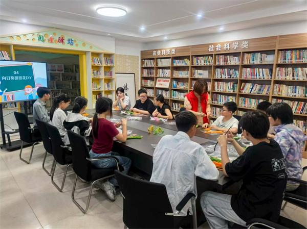 泰州姜堰張甸鎮開展“星火映童心 禮韻頌師恩”教師節活動_fororder_17