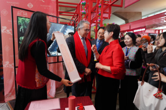 南京城墻“走進”巴黎:講述文化遺産活態傳承的中國實踐