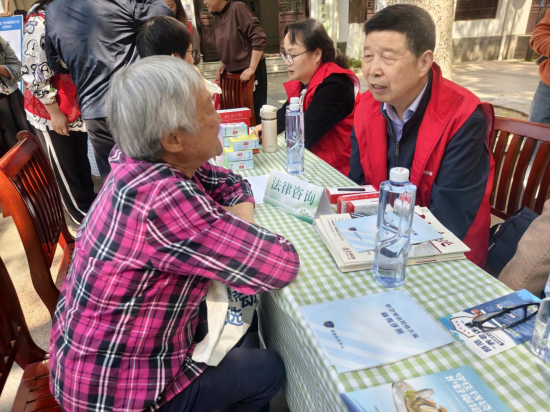 無錫濱湖：司法局退休幹部黨支部開展普法宣傳志願服務主題黨日活動_fororder_圖片 1