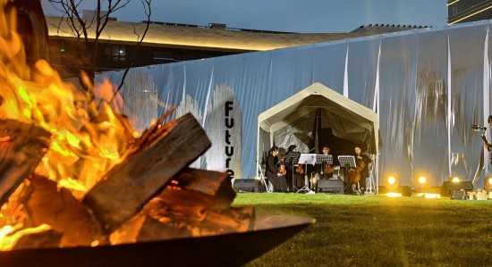 “跟著節氣遊港城”2025收官之作 未來之門迎冬篝火音樂會圓滿落幕_fororder_圖片 2