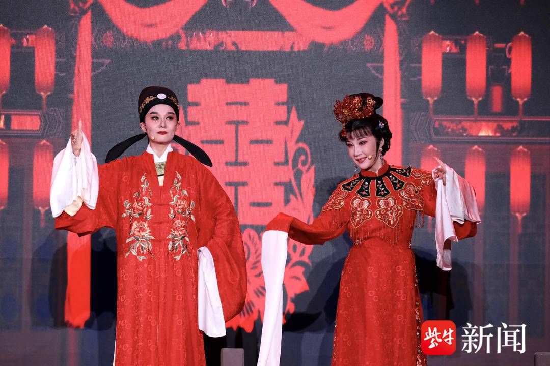 戲韻滿街巷！南京熙南裏廿一熙園越劇摺子戲開演