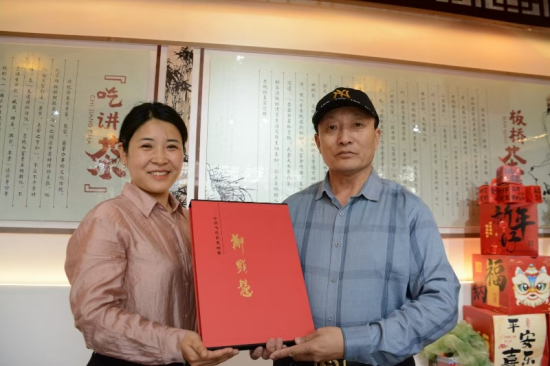 泰州興化大垛：著名書畫家鄭顯慧來管阮村祭拜先祖鄭板橋_fororder_圖片 1