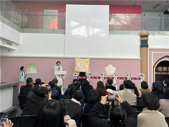 “錦繡中華·霓裳同心——蘇韻江南與絲路哈密服飾文化展”在蘇州絲綢博物館啟幕_fororder_圖片1_副本