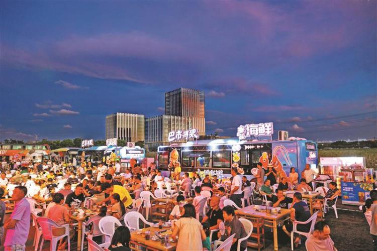 無錫：逛夏日夜市 看人間煙火_fororder_d2e741c1-8291-4389-aa2f-6a8a39da58c5