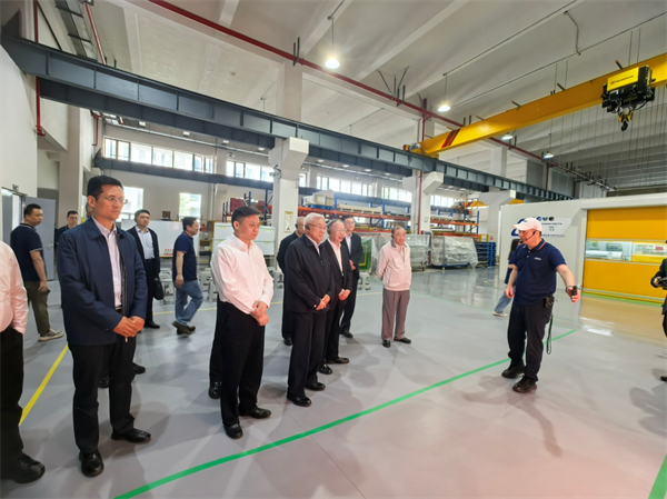 兩岸（泰州）新能源汽車産創融合對接會在靖江舉辦_fororder_9