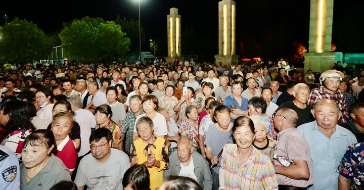 江蘇配發新一批流動舞臺車，“茉莉花開”文藝直通車行動出實招_fororder_lLyGNjy8ZU0E4BdkEJhVe64u