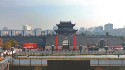 城門挂春聯 蘇州開門紅