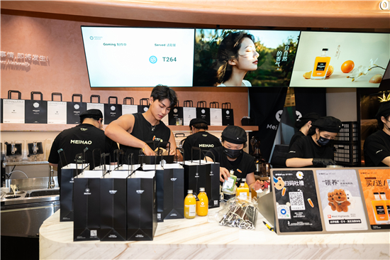 茶飲賽道再添“破局者” 南京首家“香氣果汁”品牌“好莓好”正式亮相_fororder_圖片2