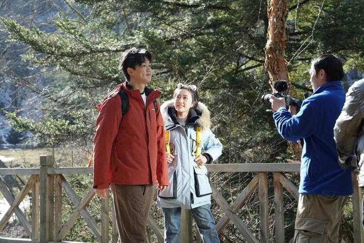 《愛在阿壩》拍攝花絮——甲勿海熊貓園景區