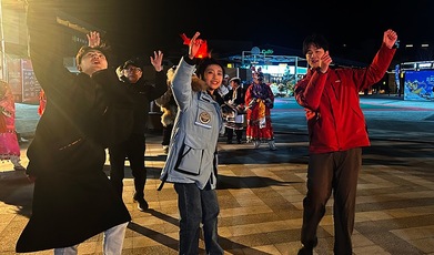 《愛在阿壩》拍攝花絮——品茶點、跳鍋莊