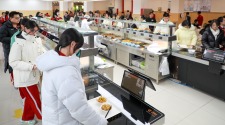 2027年底所有北京中小學將實現校內食堂供餐