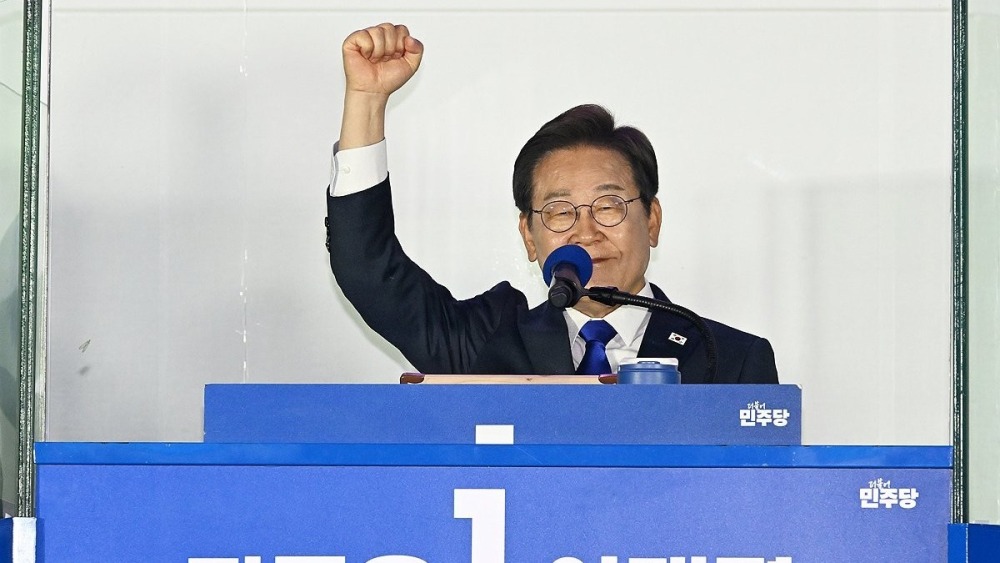 韓國大選投票結果議案通過 李在明總統任期正式開始_fororder_PYH2025060402600088100_P4