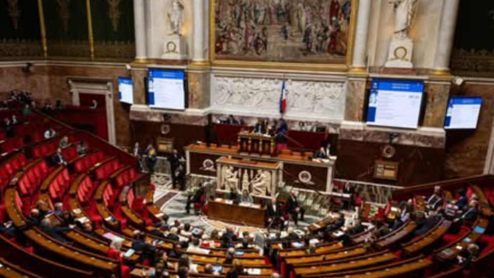 五度挺過不信任動議 法國政府是堅挺還是脆弱？_fororder_659e787b4281447e95772c3c39435dc2