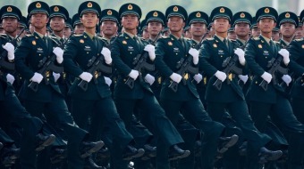 核常兼備 全域懾戰！火箭軍方隊接受檢閱_fororder_1
