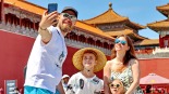 中國免簽“朋友圈”持續擴容 政策紅利助推暑期消費掀熱潮_fororder_1752287180860_301