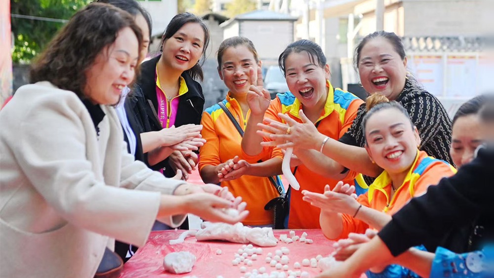 解碼“十五五”｜美好生活的溫暖刻度_fororder_1766370405924_566