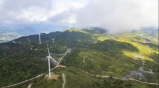 重慶巫山：三峽風電群繪就唯美生態畫卷