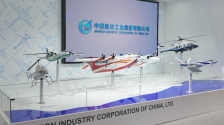 中國航空明星産品亮相巴黎航展