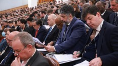 兩會新華鮮報丨非凡兩會！世界在感知中國中看到更多機遇