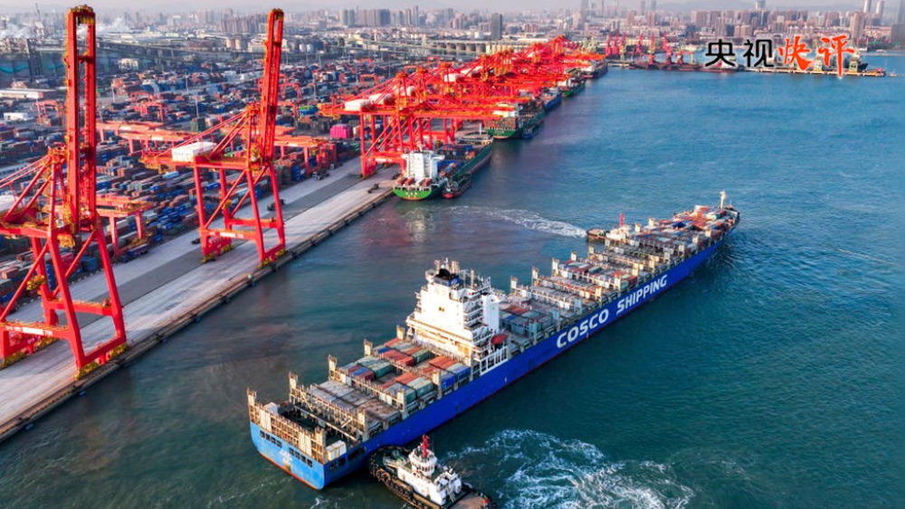 【央視快評】續寫中國奇跡新篇章_fororder_1767362333110_839