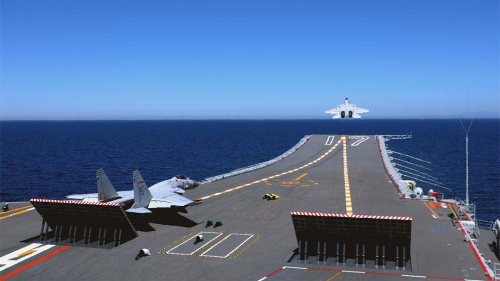 山東艦飛行保障全流程演練 上演超帥“航母Style”_fororder_183bbaab76510190589369
