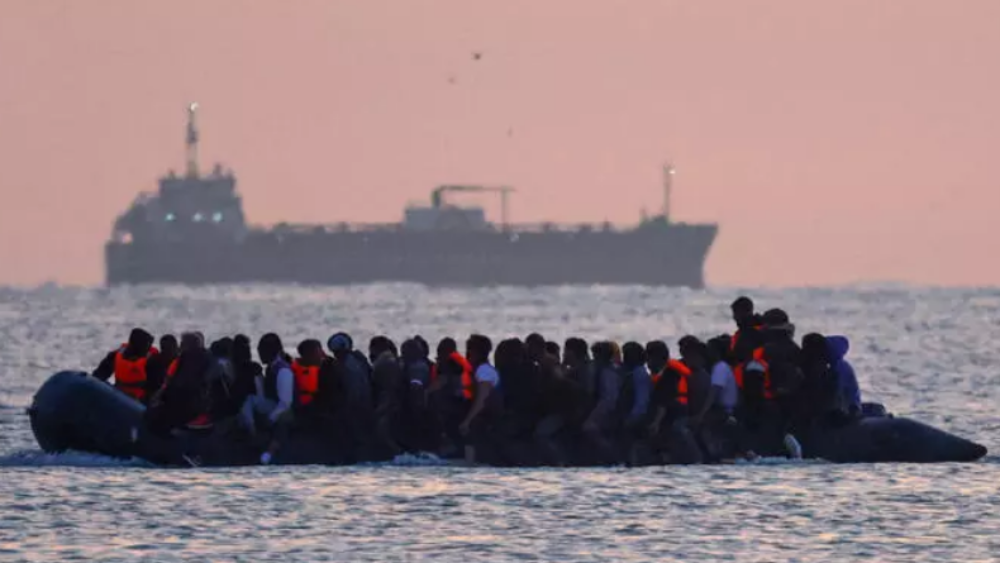 閃評 | 英國政府全面收緊庇護政策 挑戰不少 困境仍存