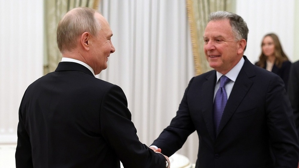 閃評 | 普京深夜會見美方代表 美俄烏首次舉行三方直接會談