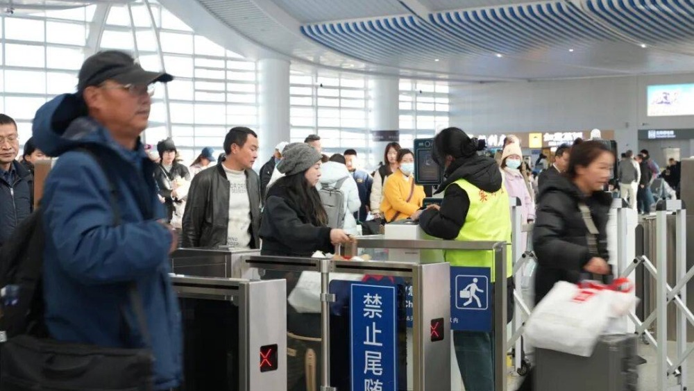 各部門推出有力舉措保障春運_fororder_1637212d4b374f005894c2385ed8d658