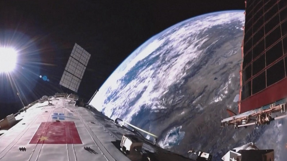 在軌一個月 神舟二十一號乘組各項工作按計劃推進_fororder_1764472139058_713