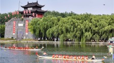 江蘇泰州：賽龍舟 迎端午